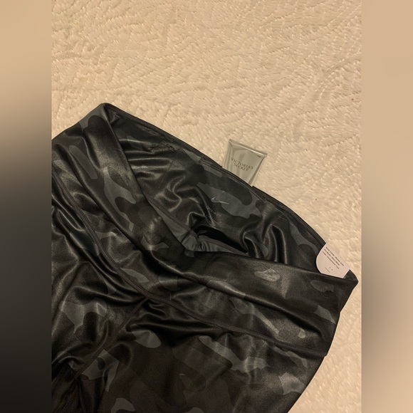 DRI-FIT MIDRISE CAMO LEGGINGS - Picture 5 of 6